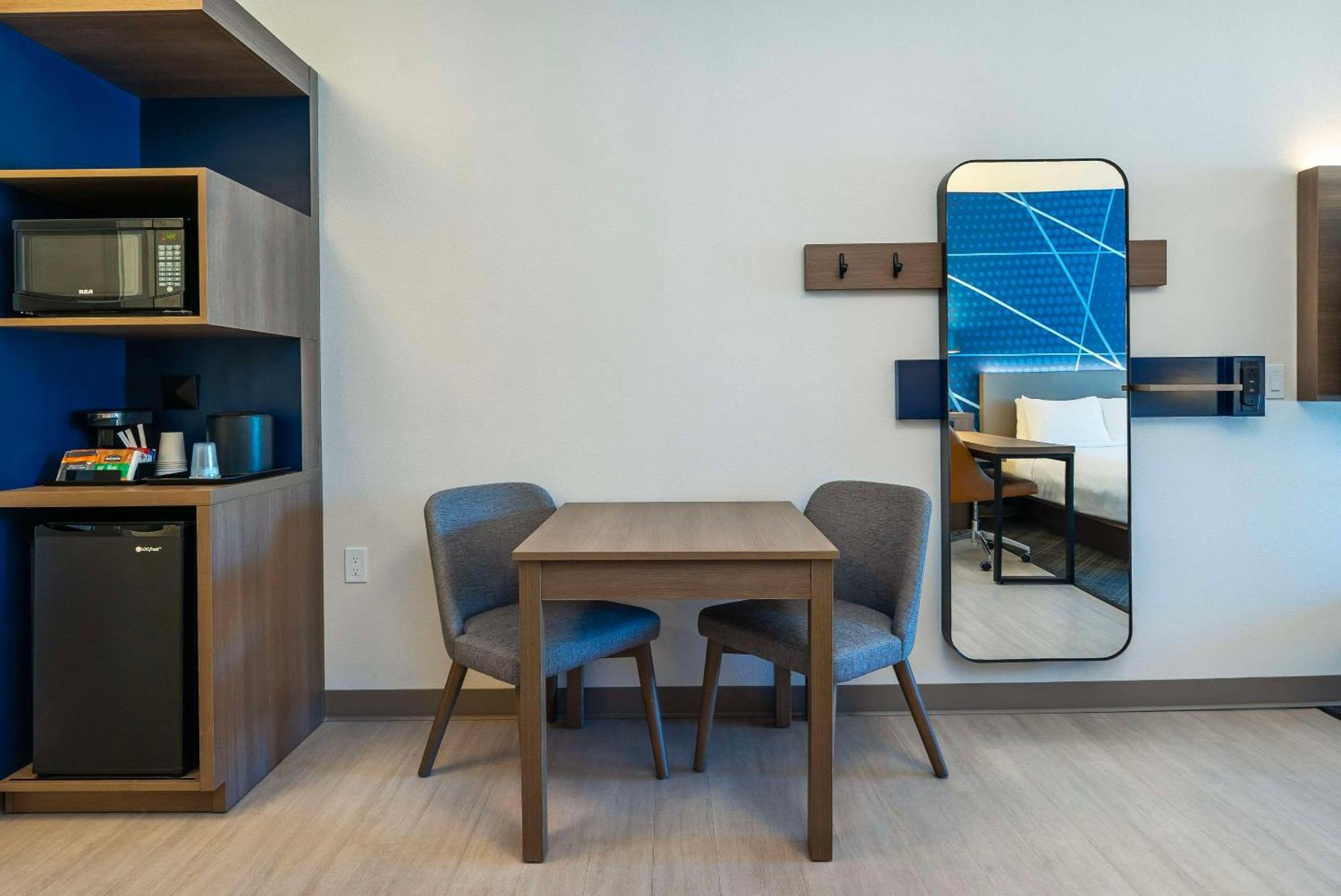 Comfort Suites Κελόουνα  Εξωτερικό φωτογραφία