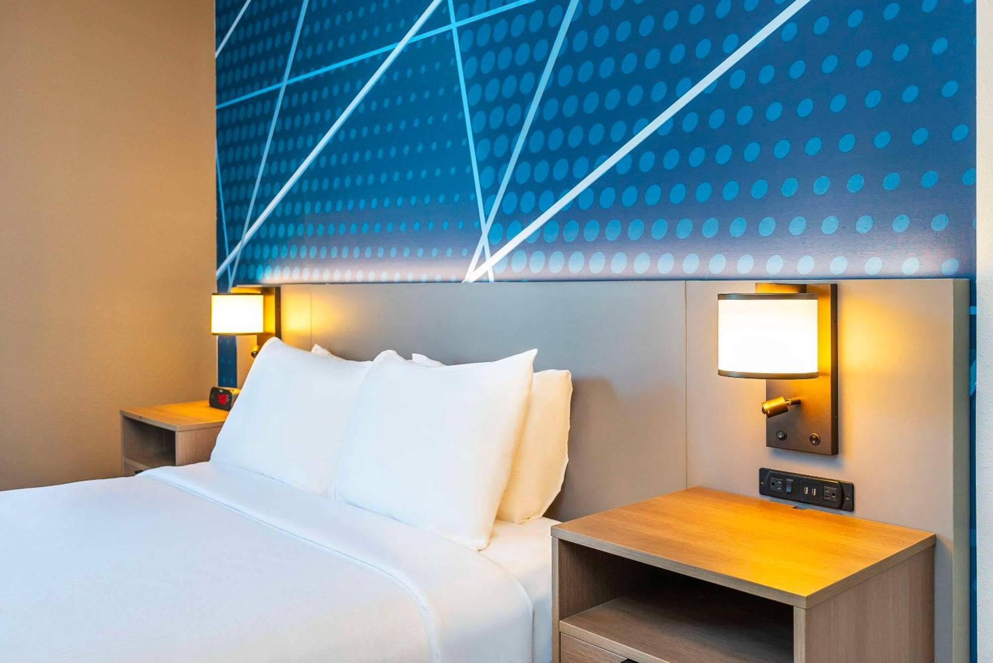 Comfort Suites Κελόουνα  Εξωτερικό φωτογραφία