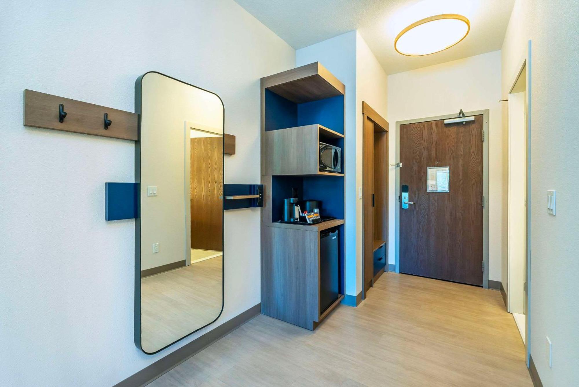 Comfort Suites Κελόουνα  Εξωτερικό φωτογραφία
