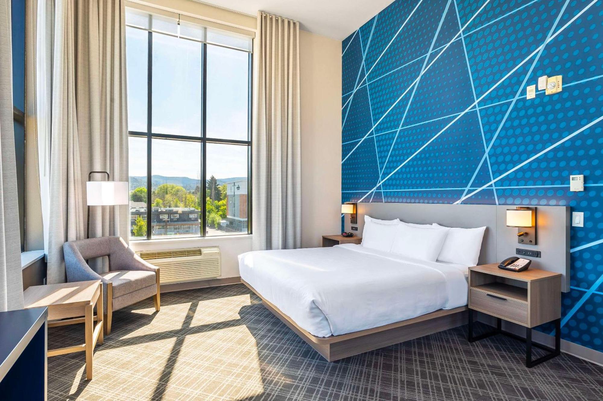 Comfort Suites Κελόουνα  Εξωτερικό φωτογραφία