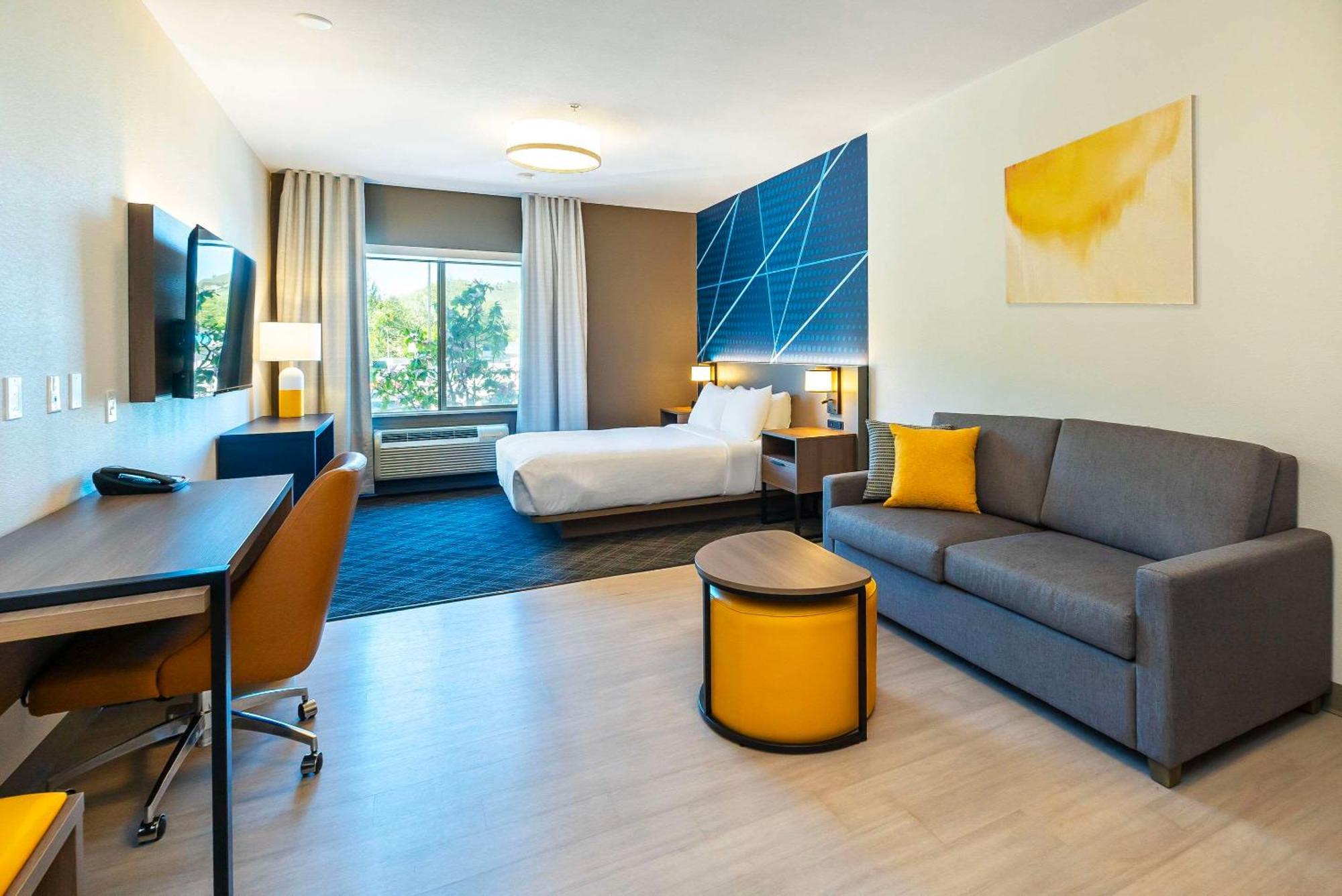 Comfort Suites Κελόουνα  Εξωτερικό φωτογραφία