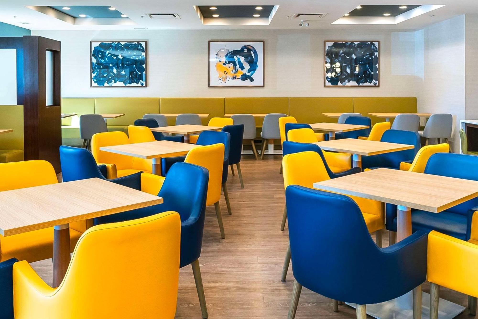 Comfort Suites Κελόουνα  Εξωτερικό φωτογραφία