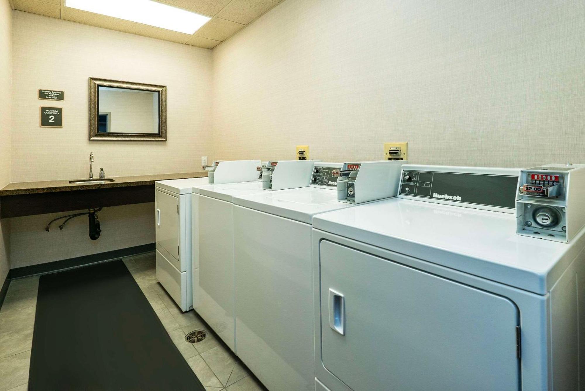 Comfort Suites Κελόουνα  Εξωτερικό φωτογραφία