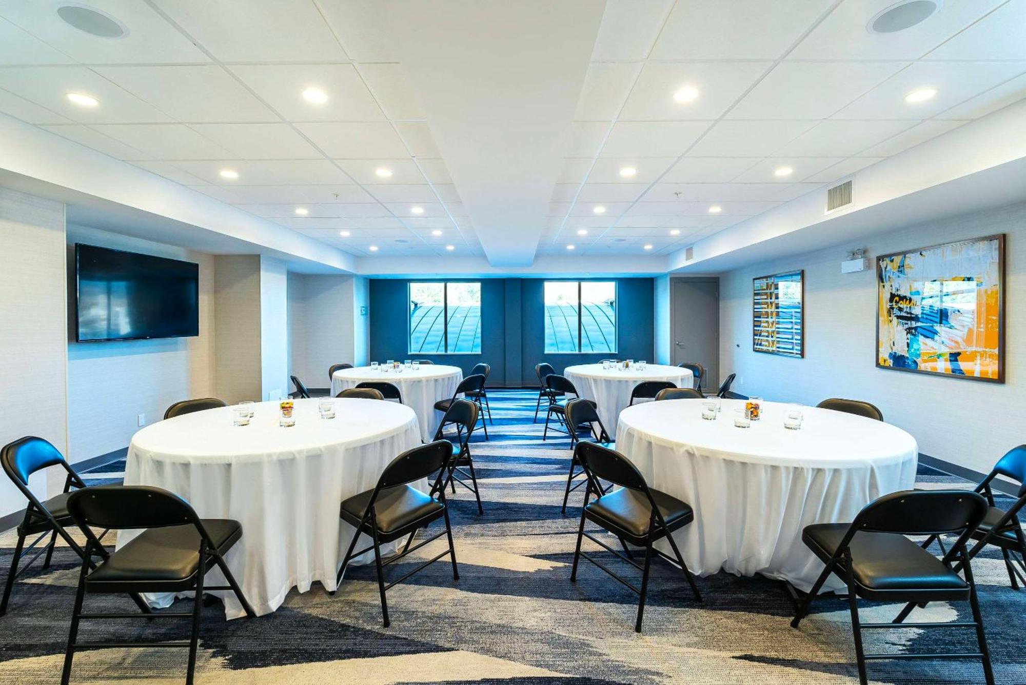 Comfort Suites Κελόουνα  Εξωτερικό φωτογραφία